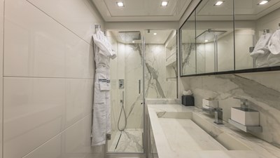 80 2025 83' 4" AB YACHTS