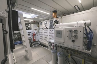 80 2025 83' 4" AB YACHTS