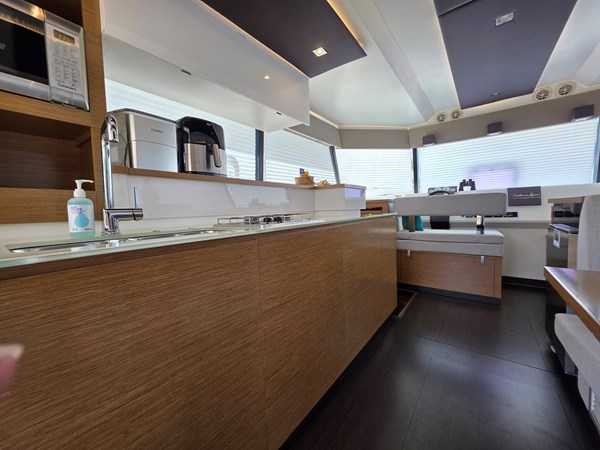 Photo of FONTAINE PAJOT NEPTUNE'S REVENGE 36' 9