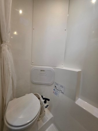 Photo of FONTAINE PAJOT NEPTUNE'S REVENGE 36' 9