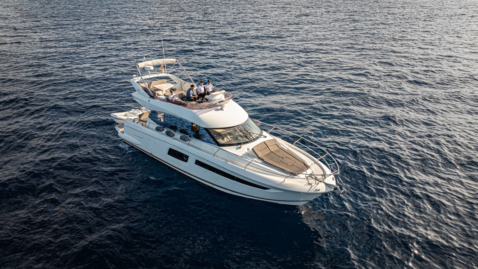 2019 PRESTIGE 50' 10