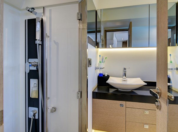 2019 50' 10" PRESTIGE