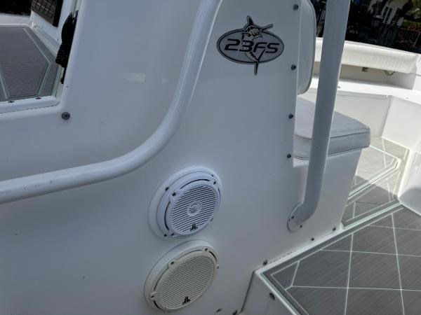 Photo of REGULATOR - 23' 4