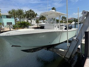 2005 REGULATOR 23 Center Console - photo 1