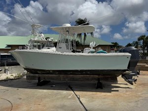 2005 REGULATOR 23 Center Console - photo 2