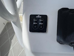 2005 REGULATOR 23 Center Console - photo 23