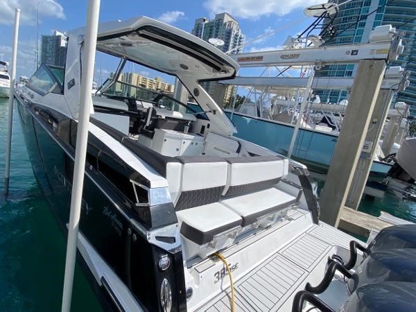 Photo of MONTEREY - 38'