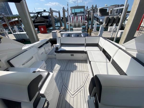 Photo of MONTEREY - 38'