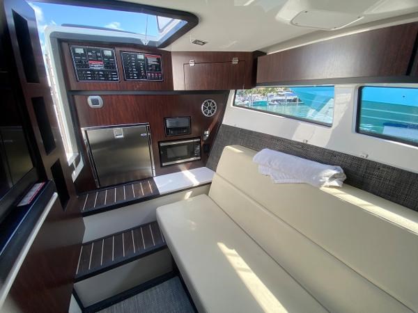 Photo of MONTEREY - 38'