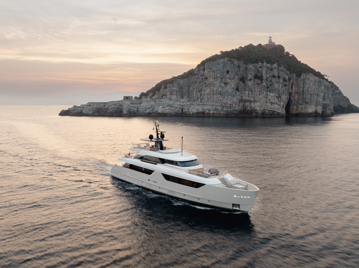 SD118 SANLORENZO YACHTS — SANLORENZO YACHTS