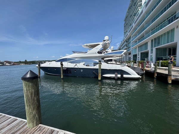 Photo of AZIMUT YACHTS - 70' 11