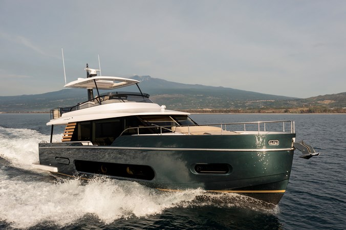 2025 &bull; Azimut Yachts &bull; Magellano 60 &bull; Magellano 60