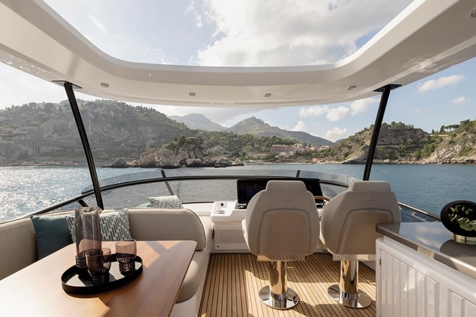 Photo of AZIMUT YACHTS Magellano 60 60' 8