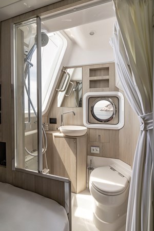 Photo of AZIMUT YACHTS Magellano 60 60' 8