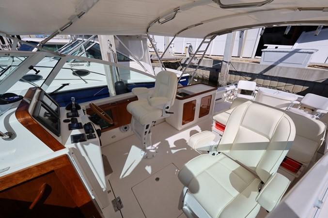 Photo of HUNT YACHTS LUNA 36' 6