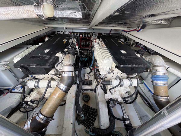 Photo of HUNT YACHTS LUNA 36' 6