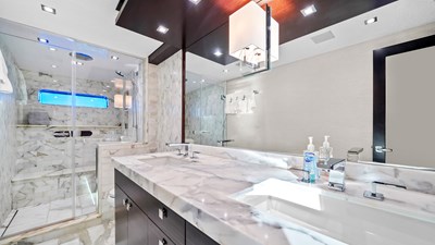 HATTERAS 2019 SURPLUS LINES Vessel #445663 - Photo 81