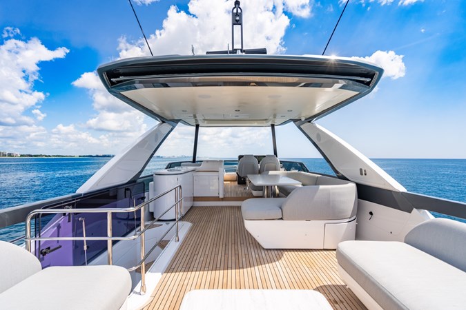 Photo of AZIMUT YACHTS EFFORTLESS 68'