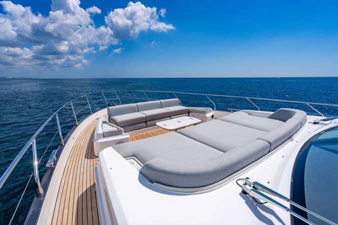 Photo of AZIMUT YACHTS EFFORTLESS 68'