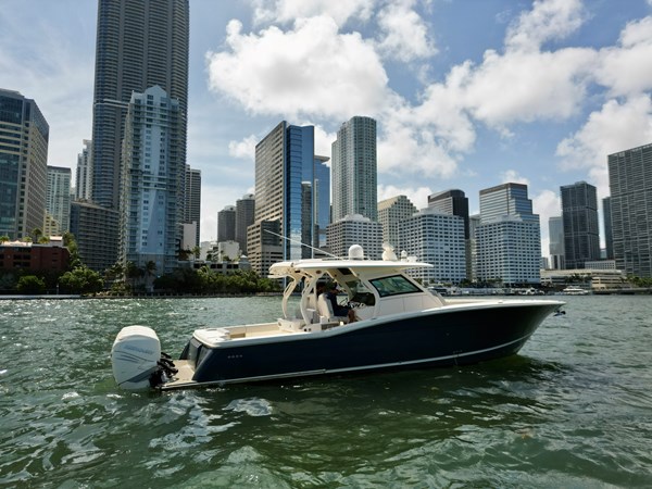 Photo of SCOUT BOATS MMXXI 36' 6