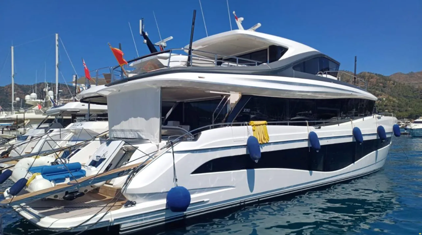 Princess — PRINCESS YACHTS