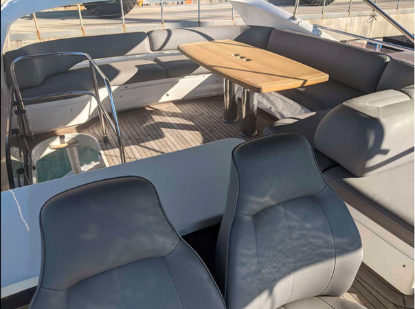 52 FLY 2014 54' 8" PRINCESS YACHTS