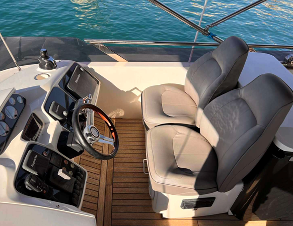 52 FLY 2014 54' 8" PRINCESS YACHTS