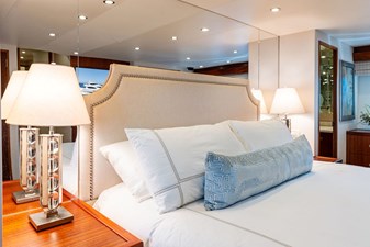 HATTERAS 2013 GRIFFIN Vessel #446145 - Photo 17