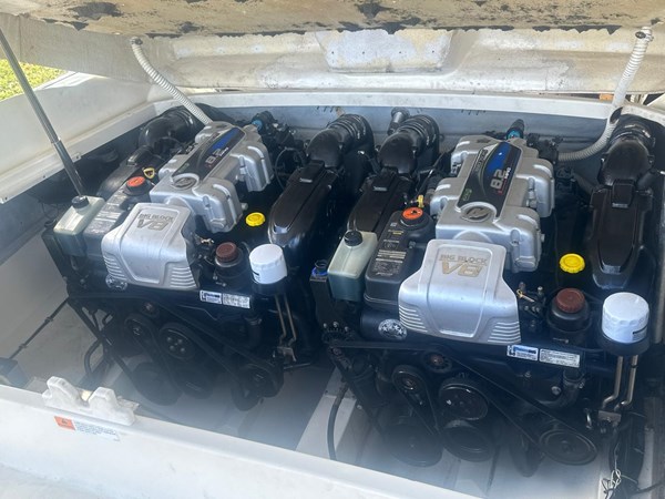 Photo of CHRIS CRAFT - 34' 3