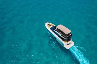 2016 MONTE CARLO YACHTS MC5 - photo 7