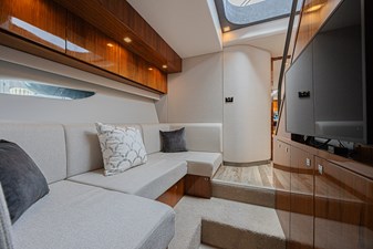 2021 RIVIERA 6000 Sport Yacht Platinum Edition - photo 16
