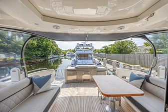 2021 RIVIERA 6000 Sport Yacht Platinum Edition - photo 3