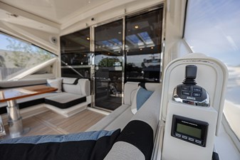 2021 RIVIERA 6000 Sport Yacht Platinum Edition - photo 6