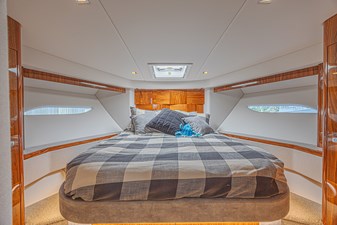 2021 RIVIERA 6000 Sport Yacht Platinum Edition - photo 46