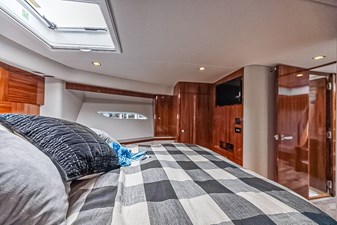 2021 RIVIERA 6000 Sport Yacht Platinum Edition - photo 65