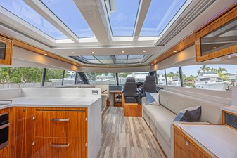 2021 RIVIERA 6000 Sport Yacht Platinum Edition - photo 68