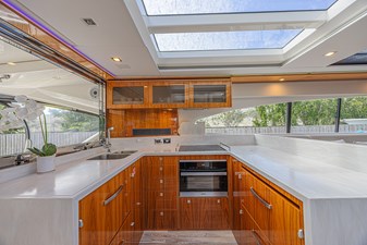 2021 RIVIERA 6000 Sport Yacht Platinum Edition - photo 69
