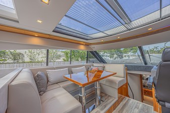 2021 RIVIERA 6000 Sport Yacht Platinum Edition - photo 70
