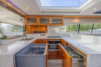 2021 RIVIERA 6000 Sport Yacht Platinum Edition - photo 74