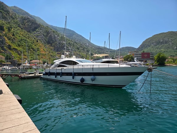 PERSHING EVAZIONE Yacht for Sale