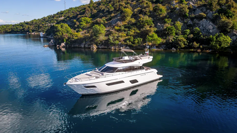 550 2022 57' 2" FERRETTI YACHTS