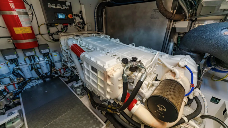 550 2022 57' 2" FERRETTI YACHTS