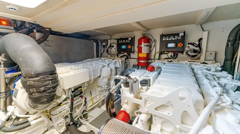 550 2022 57' 2" FERRETTI YACHTS