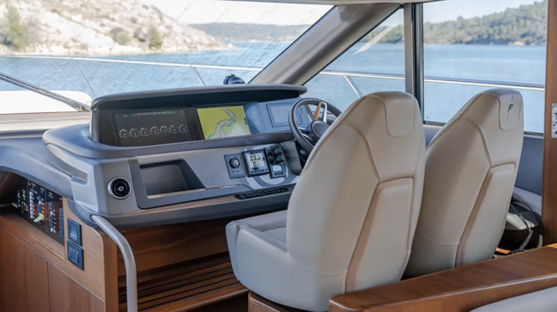 F55 2021 58' 0" PRINCESS