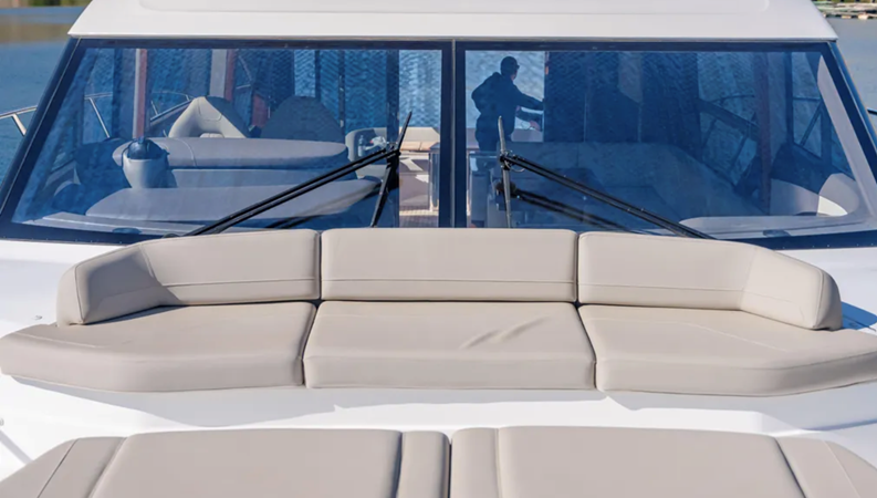 F55 2021 58' 0" PRINCESS