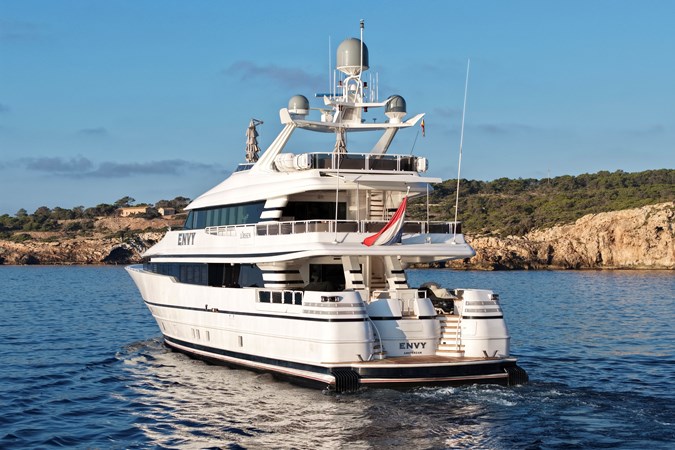 Photo of LURSSEN ENVY 134' 4