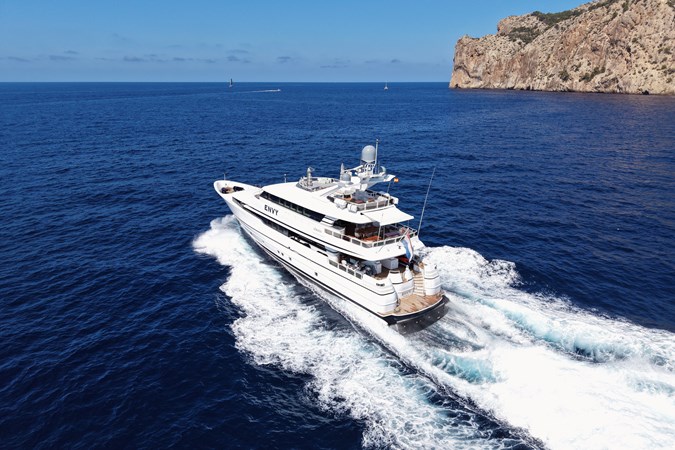 Photo of LURSSEN ENVY 134' 4