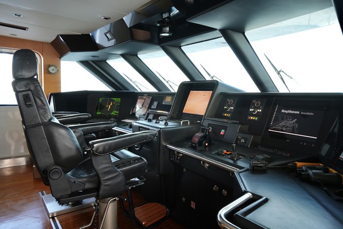 Photo of LURSSEN ENVY 134' 4