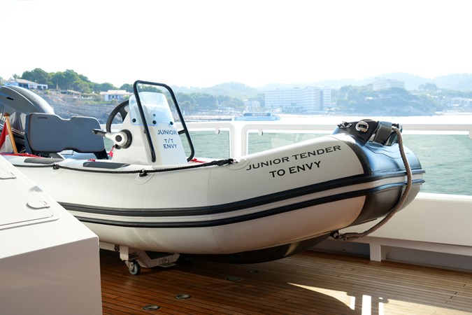 Photo of LURSSEN ENVY 134' 4