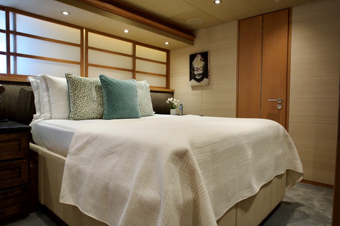 Photo of LURSSEN ENVY 134' 4